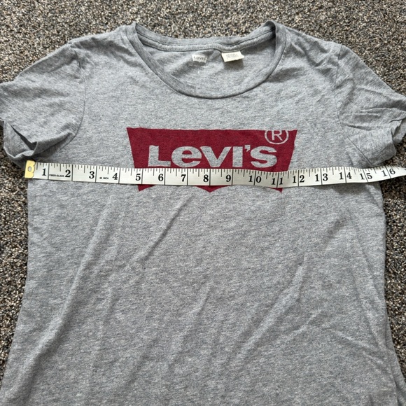 Levi's tshirt vintage women’s size small - Picture 5 of 7